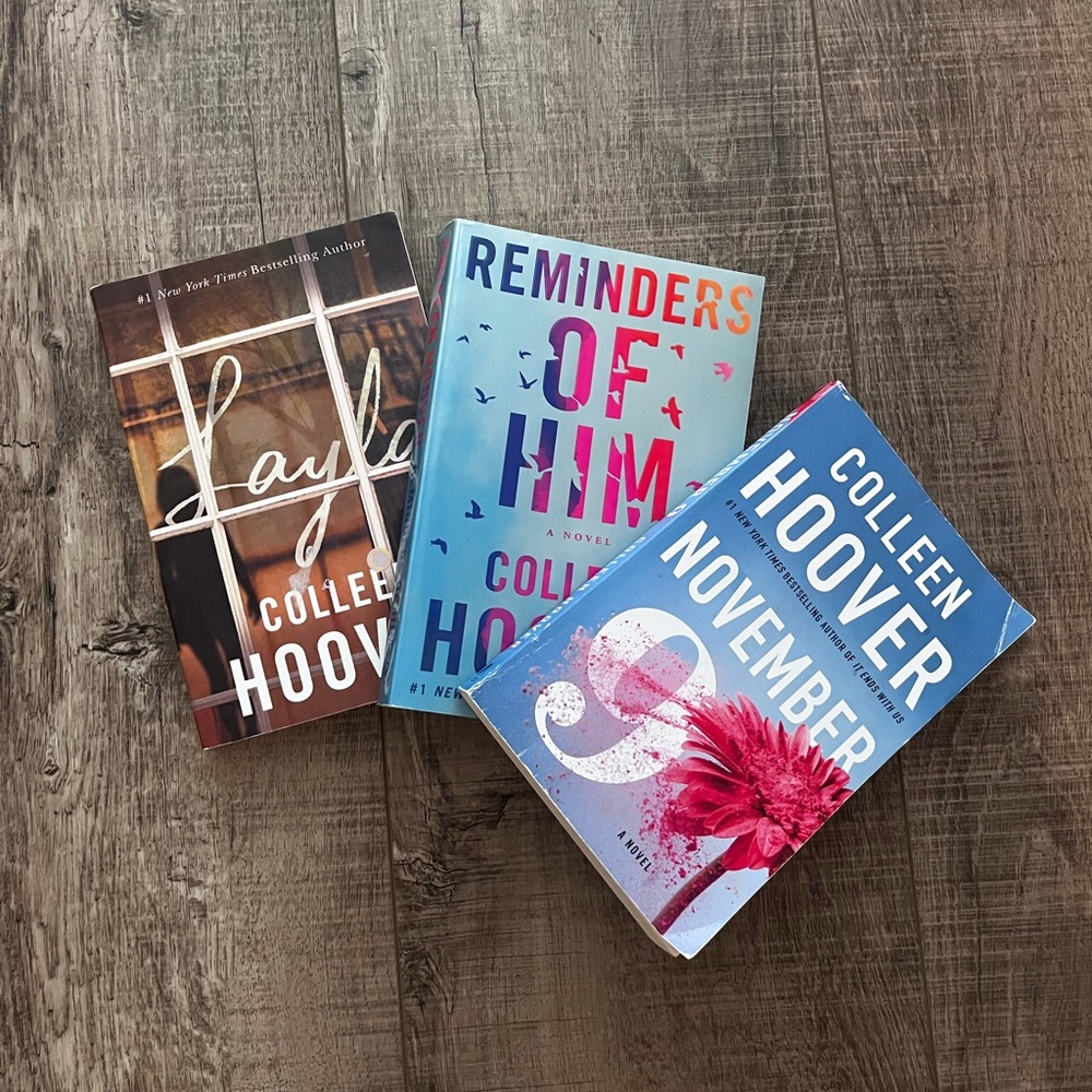 Colleen Hoover book bundle